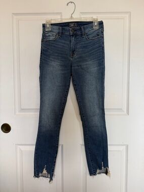 Abercrombie & Fitch Medium Blue ankle Skinny Jeans with Distressed Hem